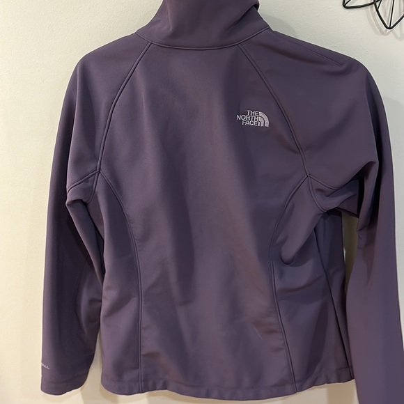 The North Face hard shell - Picture 2 of 4
